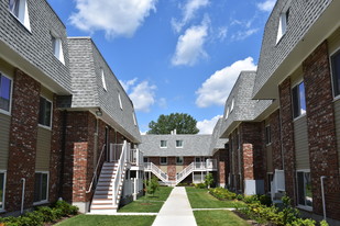 Building Photo - Briston Arms Apartments