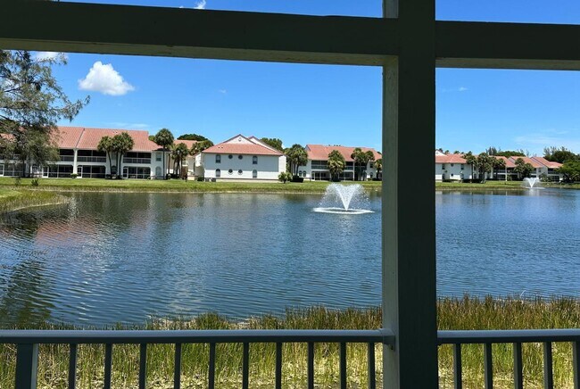 Building Photo - 155 Cypress Point Dr