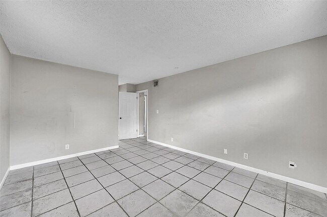 Building Photo - 11607 NW 29th St