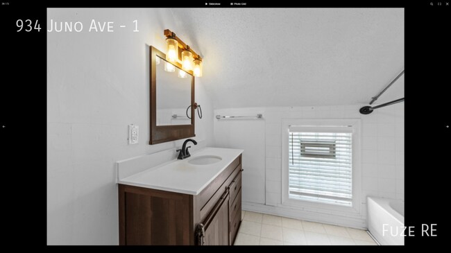 Building Photo - 934 Juno Ave
