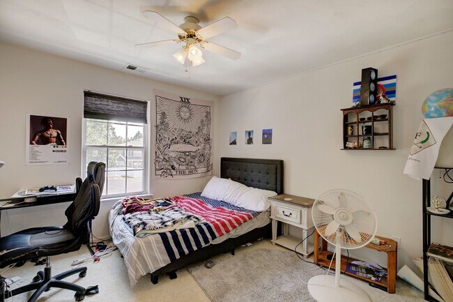 Building Photo - Call Sabrina Thomas Office at 757-767-0767 for more information