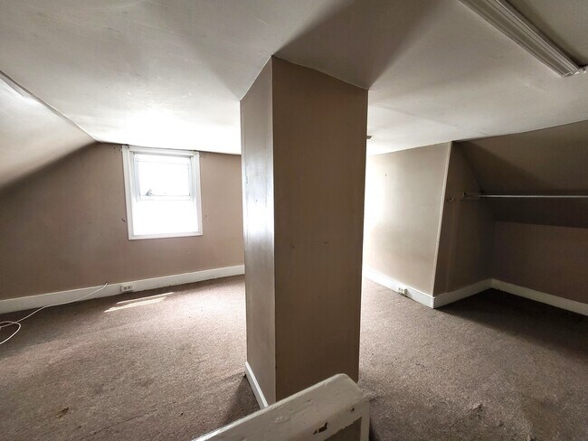 Building Photo - 488 Red Lion Rd