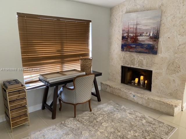 Building Photo - 13647 Barberry Dr