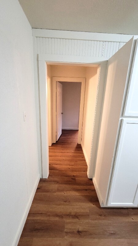 Building Photo - 2100 Hill Top Ct