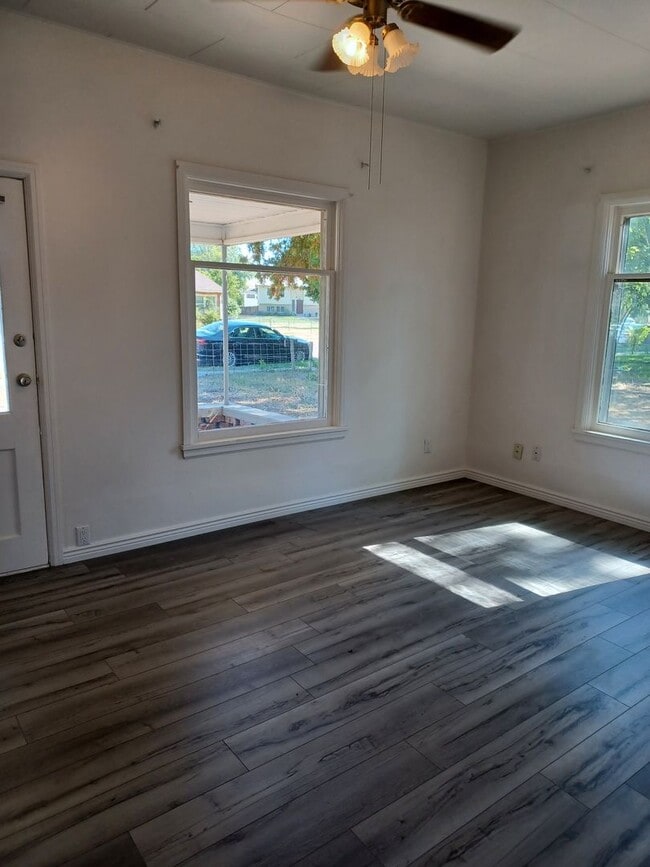 Building Photo - Nice Home in Mtn Home
