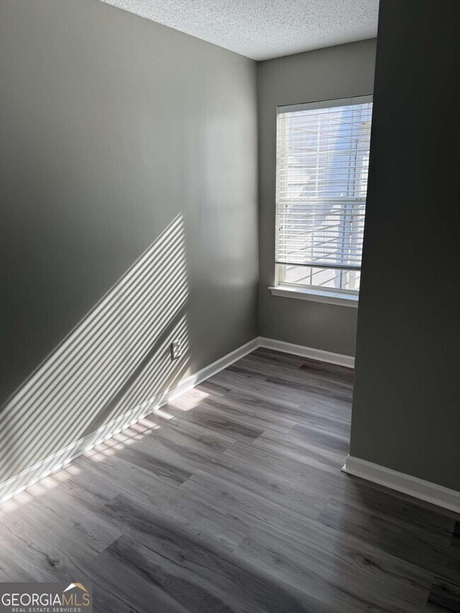 Building Photo - 2324 Coach Way