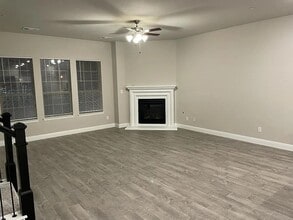 Building Photo - 207 Suma Dr