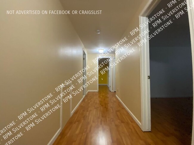 Building Photo - 17381 Washington Ct