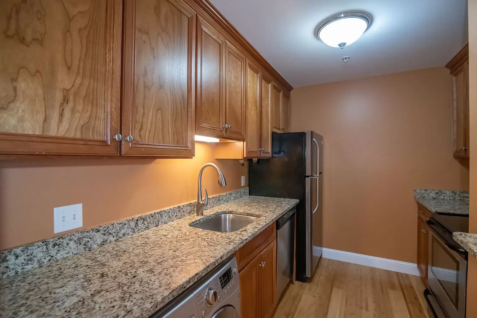 Kitchen - 92 Eastern Ave