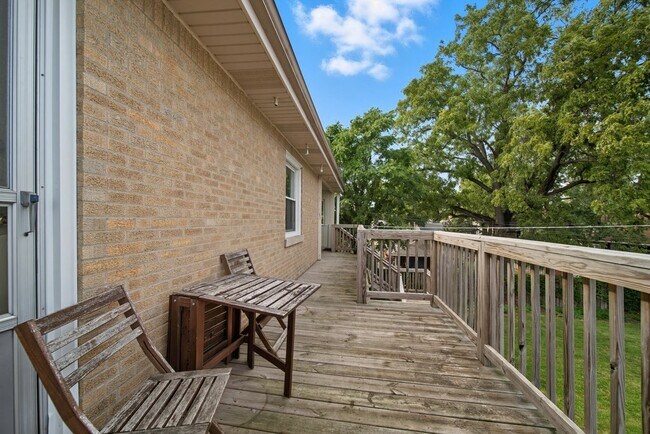 Building Photo - 2418 Burr Oak Ave