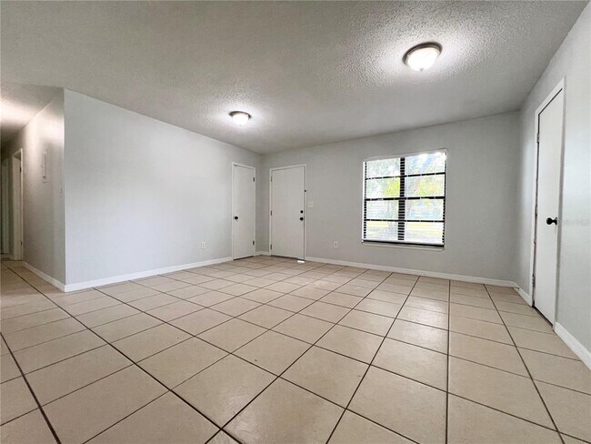 Building Photo - 7925 Napoleon St