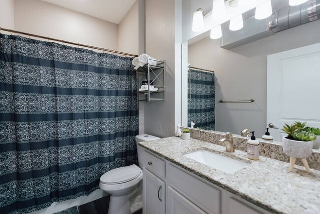 Building Photo - 117 Spring St