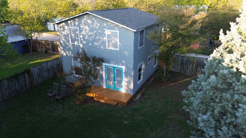 Building Photo - 1410 Ashwood Rd