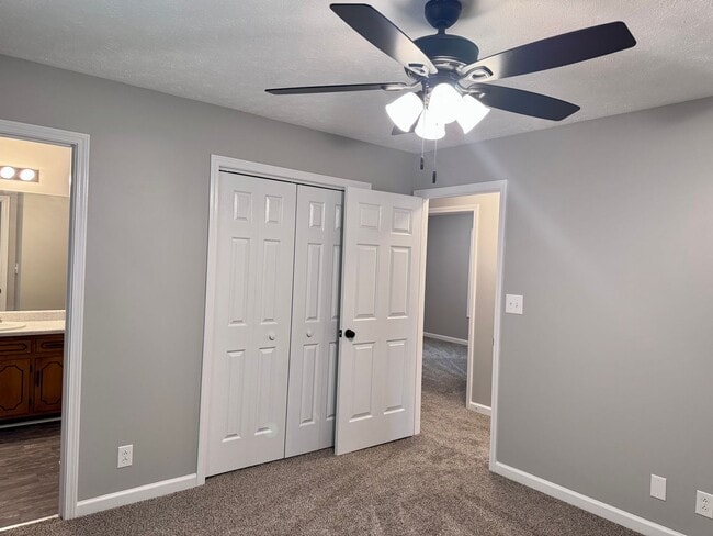Building Photo - 357 Treeland Dr