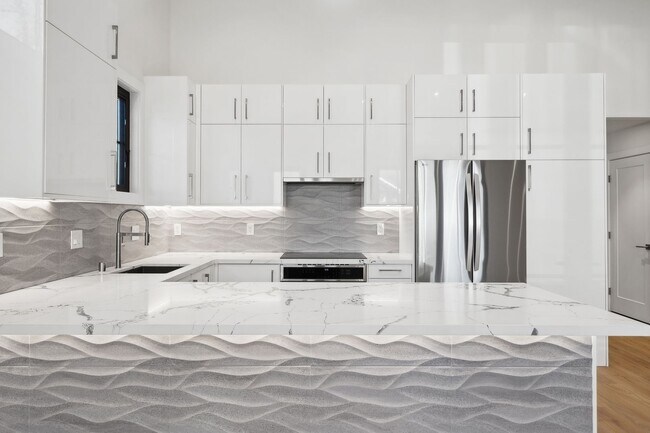 Building Photo - Newly Built Home With Loft in Downtown Palo Alto