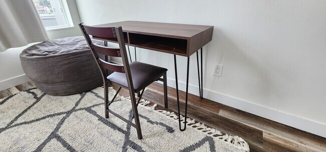 Building Photo - 3026 SW Charlestown St