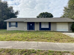 Building Photo - 3/1.5 Home Now Available In Deltona