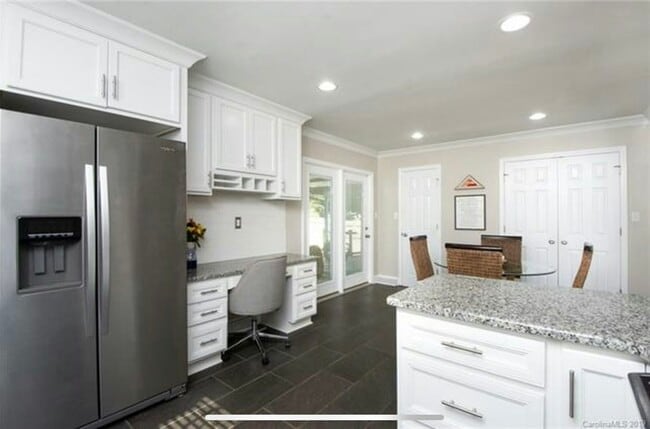 Building Photo - 1322 Tarrington Ave