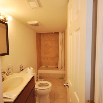 Building Photo - 2113 N Marvine St