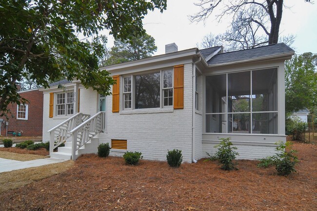 Building Photo - Beautiful 3 bedroom/2 bath house in highly desirable Shandon location! Available June 2026!