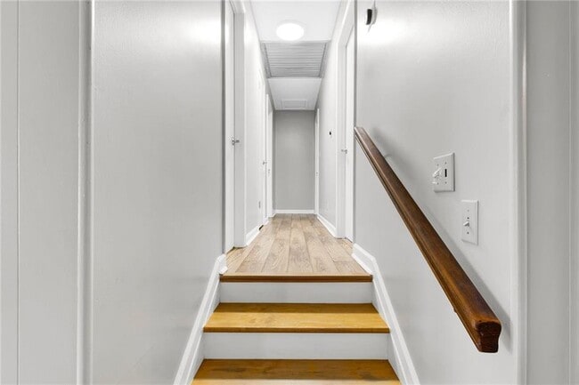 Building Photo - 3925 Chicamauga Dr