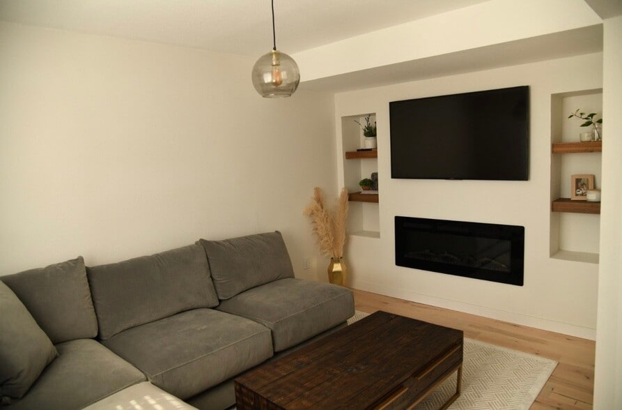 Building Photo - 1204 NE 21st St