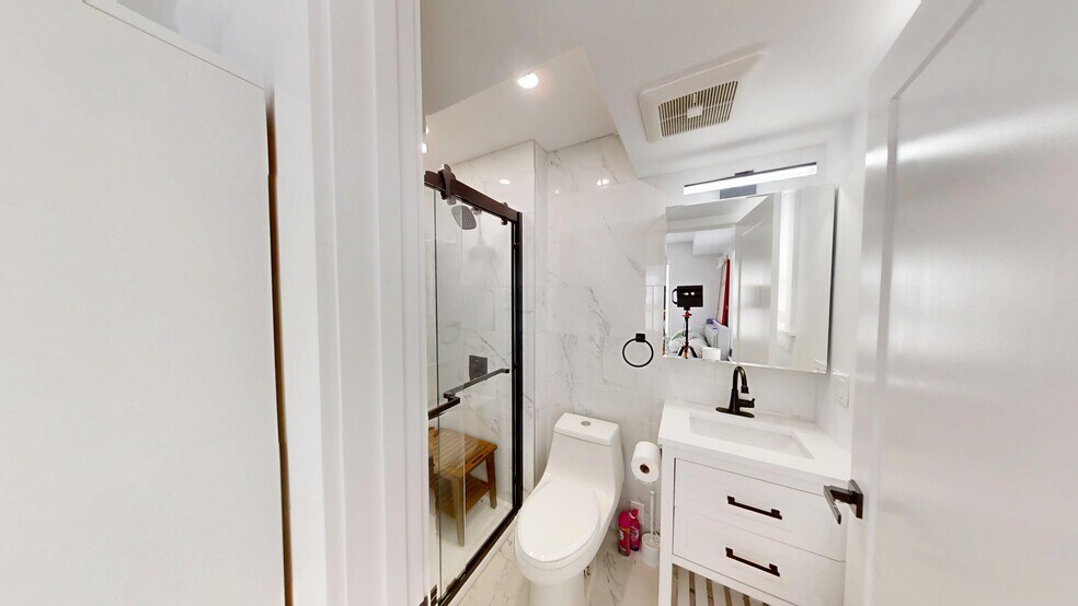 Building Photo - 36 Shepard St