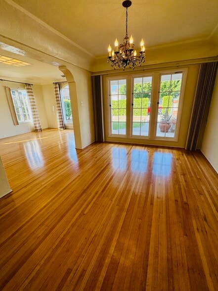 Building Photo - 2620 Graham Ave