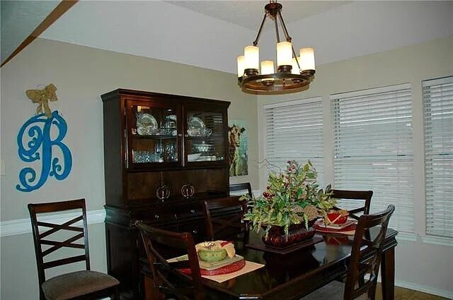 Building Photo - 8028 Buttercup Cir S