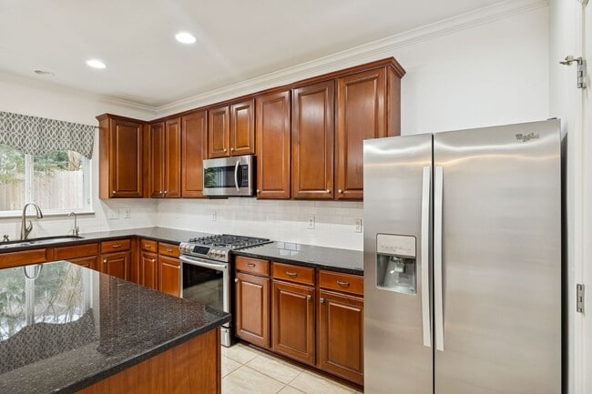 Building Photo - Located in the highly desirable McKays Mill community in Franklin, TN