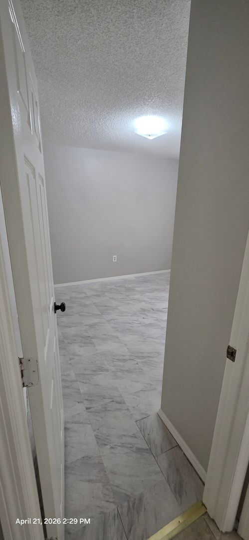 Building Photo - Charming 3BR/2BA Bradenton Home with Extra Storage & Parking