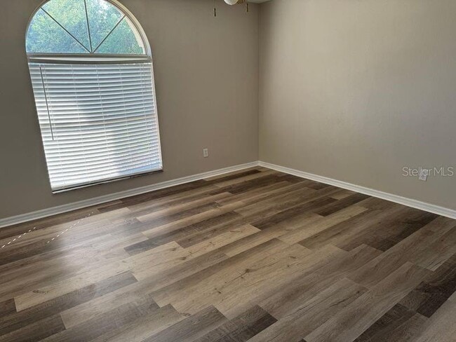 Building Photo - 839 Princeton Dr