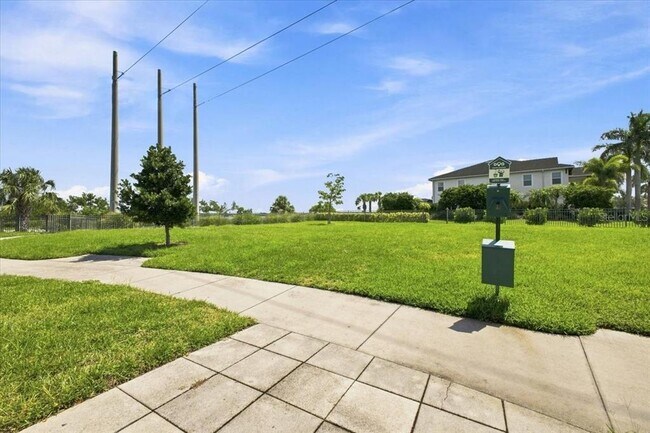 Building Photo - 920 Tidewater Shores Loop