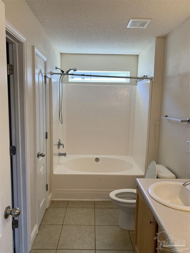 Building Photo - 8949 Camelot Pl