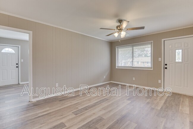 Building Photo - 3330 Young Forest Dr