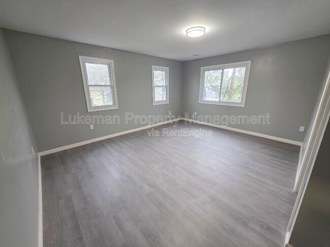 Building Photo - 1817 W Michigan Ave