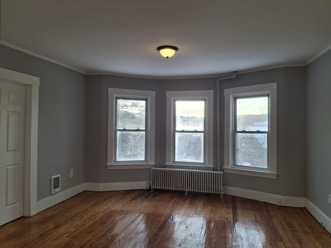 Building Photo - 14-18 Florence St