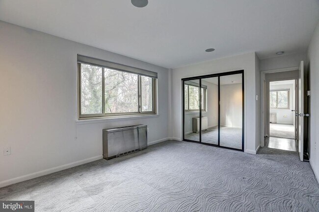 Building Photo - 2711 Ordway St NW