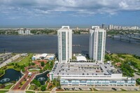 Building Photo - Luxury 2 Bedroom 2 Bath Condo