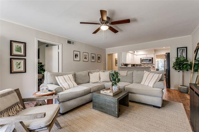 Building Photo - 7758 Dentcrest Dr