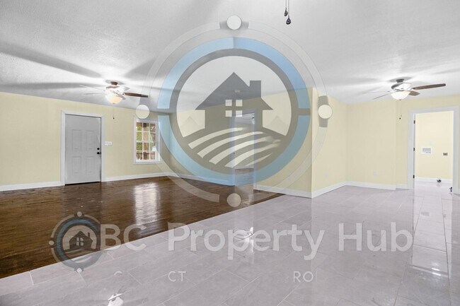 Building Photo - 97 Blakley Subdivision Rd