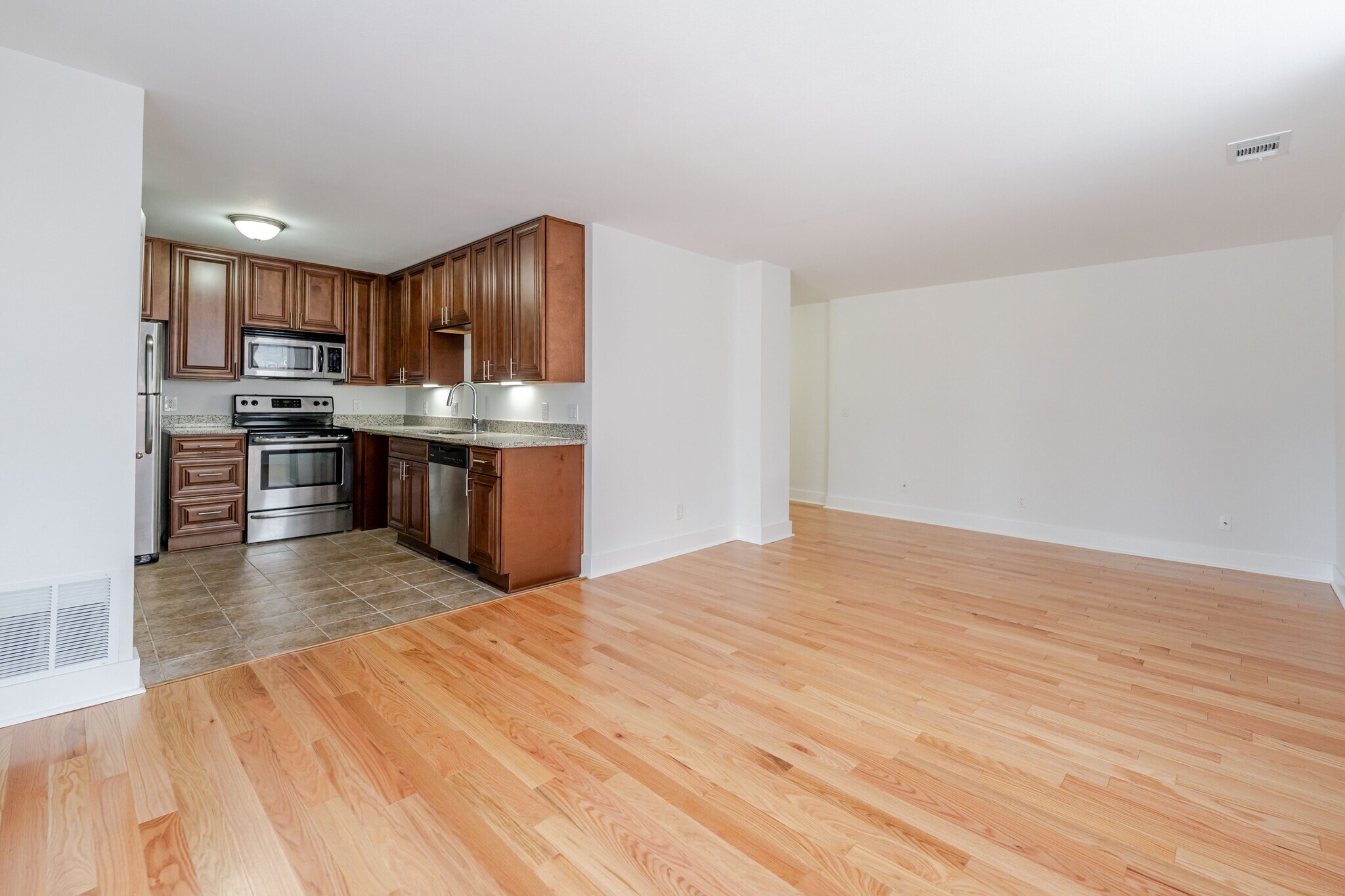 Building Photo - 5630 Pershing Ave