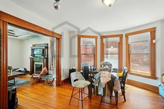 Building Photo - 2319 Victor St