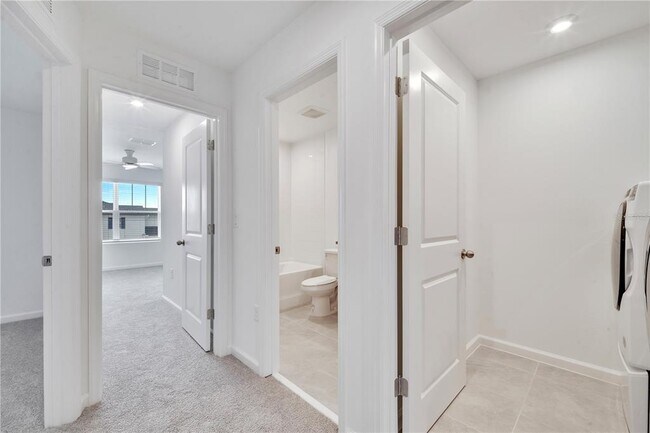 Building Photo - 9068 Ocean Tide Wy