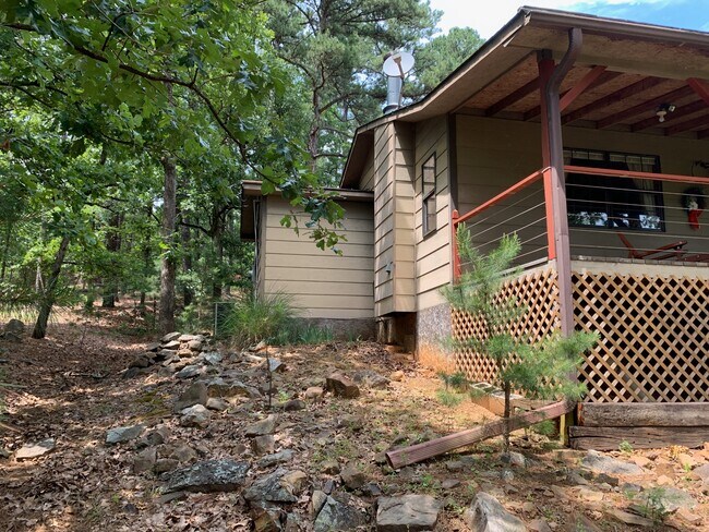 Building Photo - 31041 Dove Ln