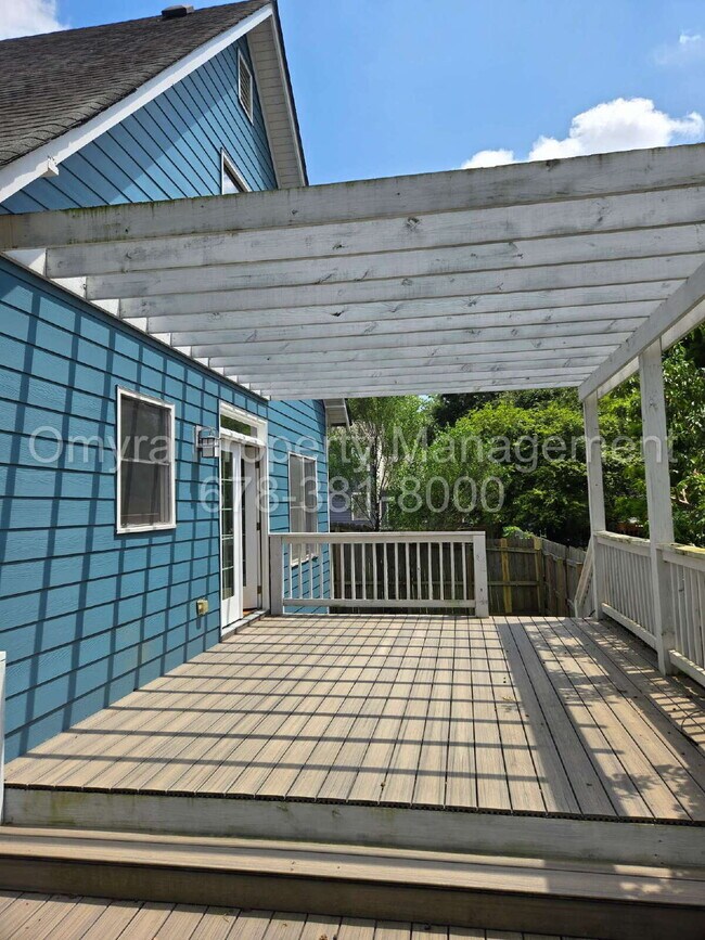 Building Photo - Beautiful 3 Bedroom House in Reynoldstown!
