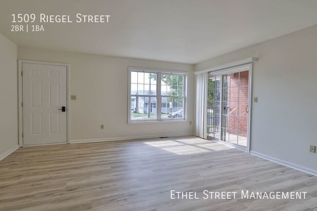 Primary Photo - 1509 Riegel St
