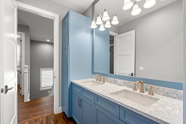 Building Photo - 13109 Alton Rd