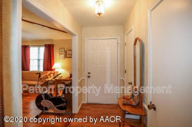 Building Photo - 1029 Trinchera Dr