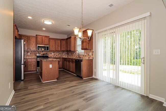 Building Photo - 266 Silver Arrow Cir